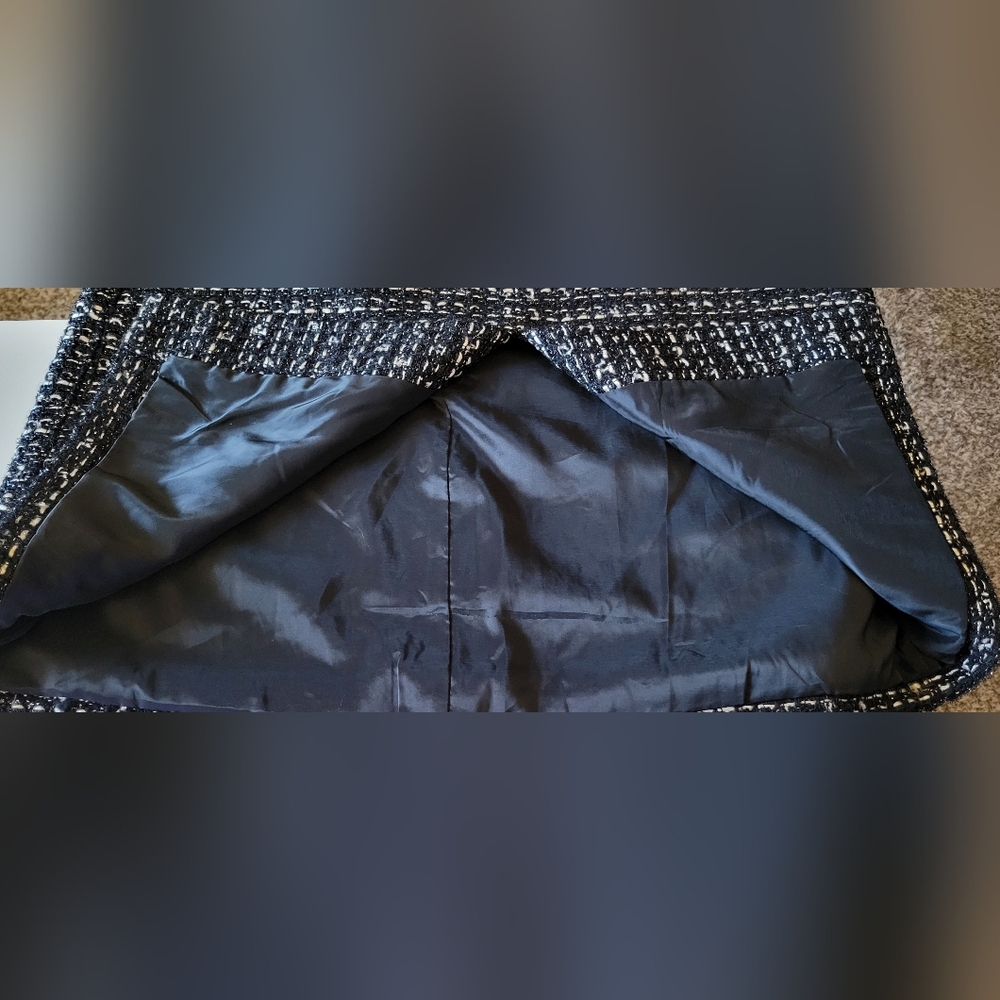 J. Crew Tweed skirt Black and White with sparkle Size 10 16" Waist 24" Length - Picture 11 of 11